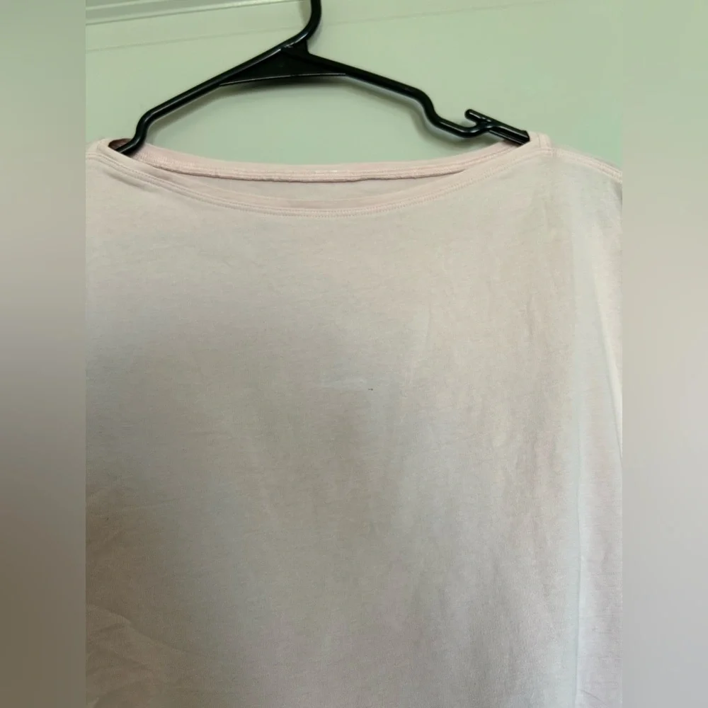 Lululemon Back in Action tee dusty rose - Picture 6 of 9